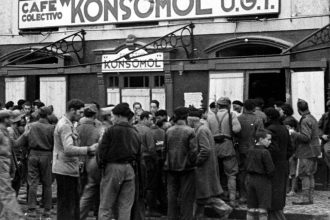 kremlinul va reinvia scolile comsomol din epoca sovietica pentru indoctrinarea tinerilor acestia vor primi instructie ideologica 680087554fa95