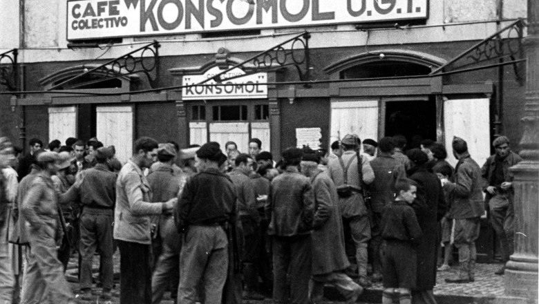 kremlinul va reinvia scolile comsomol din epoca sovietica pentru indoctrinarea tinerilor acestia vor primi instructie ideologica 680087554fa95