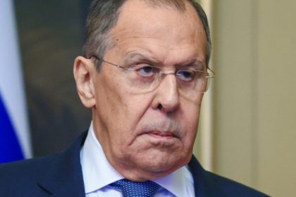 lavrov spune ca armistitiul lui putin reprezinta inceputul negocierilor directe cu ucraina fara conditii prealabile 68113a50e3955