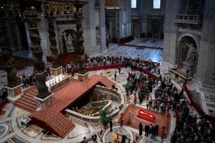 live videotext ultima zi in care credinciosii isi pot lua ramas bun de la papa francisc inainte de funeralii masuri stricte de securitate la vatican 680b45b951d7c