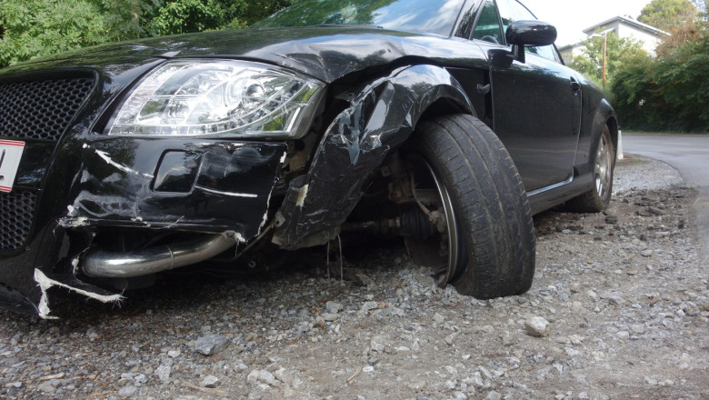 mafia care aducea in europa masini avariate din sua si le vindea de bune ancheta s a extins si in romania 680134c1afd8c