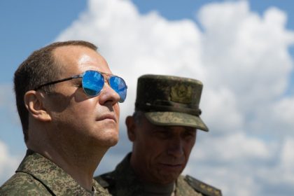 medvedev prezice al treilea razboi mondial acuzand vestul ca a pornit un razboi impotriva rusiei in ucraina 67f4e210d6bca