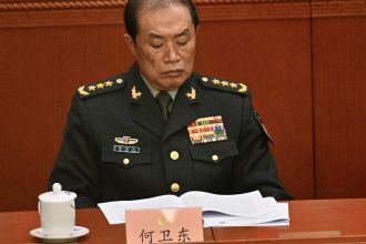 misterul disparitiei generalului nr 2 al armatei chineze cine este he weidong si ce poate insemna absenta sa din viata publica 67f0e8e0bd4f3