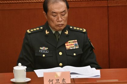 misterul disparitiei generalului nr 2 al armatei chineze cine este he weidong si ce poate insemna absenta sa din viata publica 67f0e8e0bd4f3