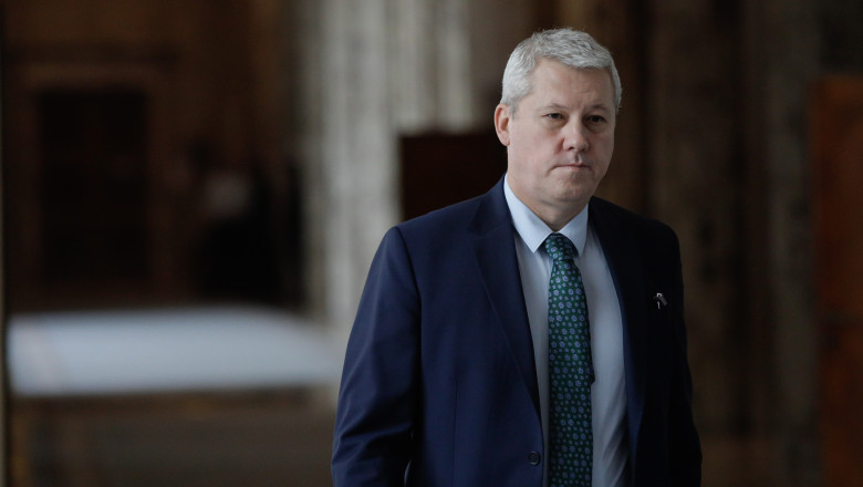 motiunea simpla impotriva lui catalin predoiu dezbatuta si votata astazi aur cere ca ministrul de interne sa fie urmarit penal 67ecb7335c0ef