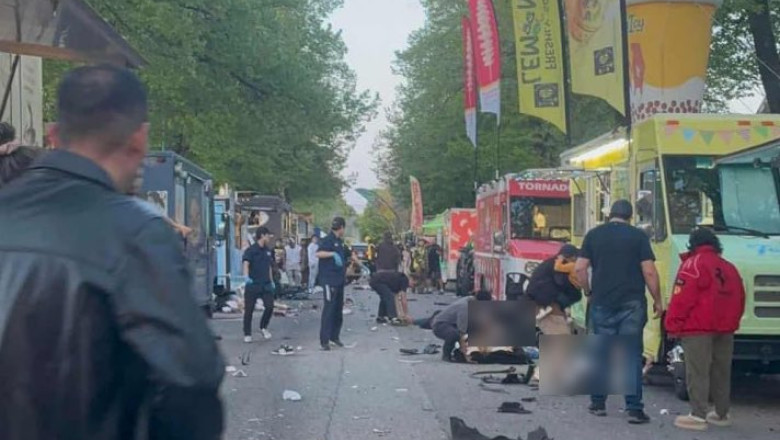 news alert o masina a intrat in multime la un festival in vancouver mai multe persoane au fost ucise anunta autoritatile 680dd979152f9