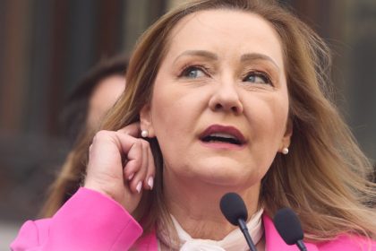 news alert usr anunta ca il sustine pe nicusor dan la alegerile prezidentiale nu mai exista o cale pentru lasconi sa ajunga in turul doi 67f643449095f