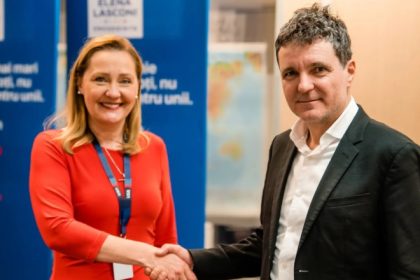 nicusor dan mi as fi dorit ca elena lasconi sa faca un pas in spate ce spune presedinta usr despre scandalul din partid 68039314440f9