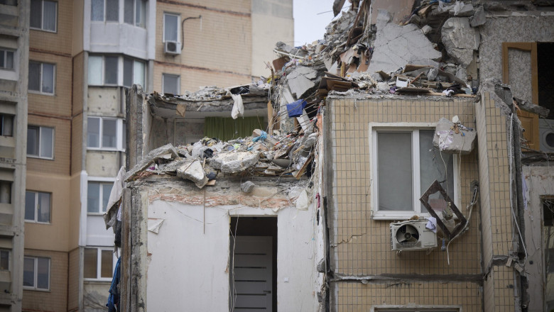 nou atac masiv al rusiei cu drone kamikaze in ucraina explozii intr un cartier dens populat din odesa 68076520dc39f