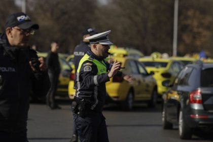 noua frauda la transportul in regim de taxi descoperita de autoritati prejudiciu de peste 2 milioane de lei 6801034ded32f
