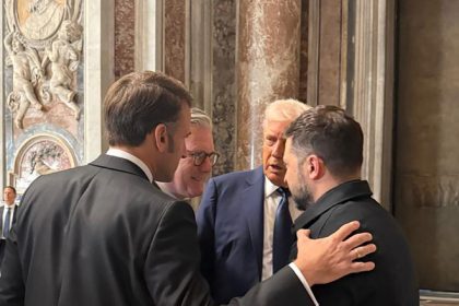 o intalnire pozitiva trump macron zelenski si starmer au discutat in interiorul bazilicii sfantul petru de la vatican 680cef1cdd01d