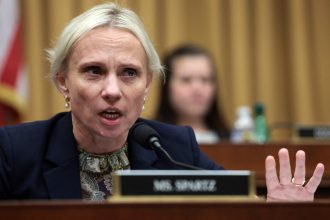 o republicana din congresul sua nascuta in ucraina spune ca administratia de la kiev ar trebui sa cedeze teritorii rusiei 67f3f0a93312d