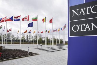 oficialii nato isi ajusteaza limbajul legat de clima gen si diversitate pentru a face pe plac administratiei trump politico 680320f5d2dc0