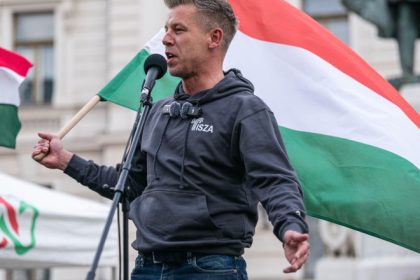 opozitia maghiara incearca sa ii dea sah lui orban maghiarii ar putea decide prin referendum cu privire la candidatura ucrainei la ue 67fccb10d934f