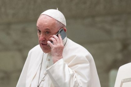 pe cine a sunat papa in fiecare zi timp de mai bine de un an si jumatate inainte de a muri 68072015da8ea