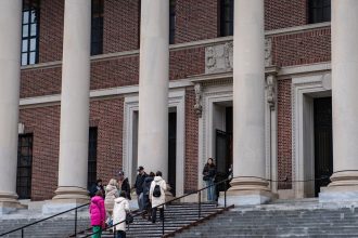 peste 130 de studenti straini in sua dau in judecata administratia trump dupa revocarea vizelor 6801025d62798