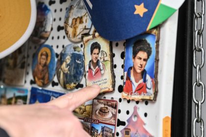 povestea lui carlo acutis adolescentul care a murit la 15 ani si care va fi canonizat de biserica catolica 67fe6088a196b