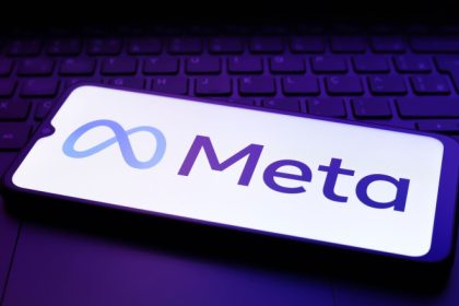 presa din franta ataca in instanta meta peste 200 de institutii acuza compania lui zuckerberg de practici ilegale 6808d518b72f9