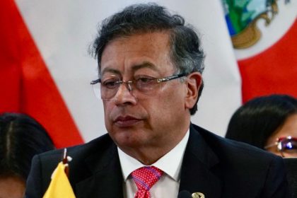 presedintele unei importante tari sud americane acuzat de un fost inalt demnitar ca este dependent de doguri 680938b624cd1