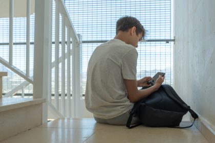 profesoara din sua acuzata ca a abuzat sexual un elev de 15 ani ce au gasit procurorii in telefonul baiatului era obsedata 67ed20a2b37b4