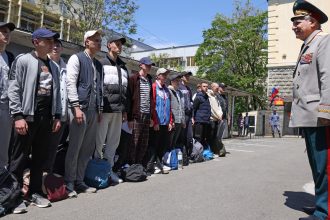 putin a ordonat cea mai mare recrutare de primavara din ultimii 14 ani 160 000 de rusi chemati sub arme 67ed42e50c9d2