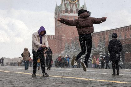 rata natalitatii in rusia a scazut la minimul ultimilor 200 de ani se va ajunge la o populatie comparativa cu cea a imperiului rus 67fe201a2a71d