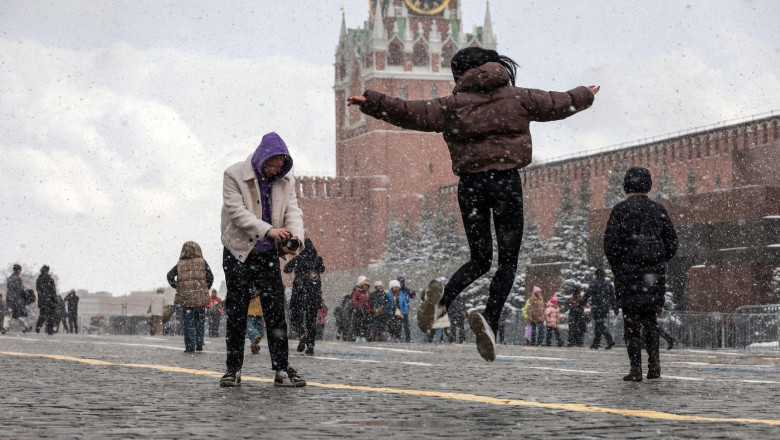 rata natalitatii in rusia a scazut la minimul ultimilor 200 de ani se va ajunge la o populatie comparativa cu cea a imperiului rus 67fe201a2a71d