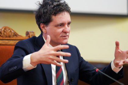 reactia lui nicusor dan dupa ce bec a interzis usr sa i faca campanie orice persoana are dreptul inclusiv sa se razgandeasca 67fac0e07ba4b