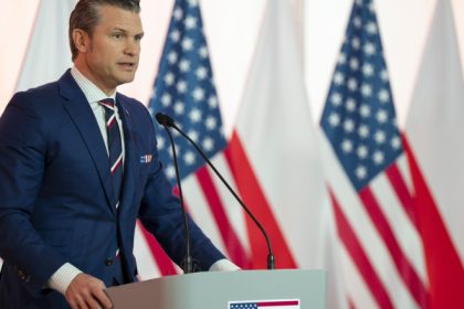 secretarul american al apararii va lipsi de la summitul nato de la ramstein pentru prima data de la infiintarea formatului 67ee36a8d718b