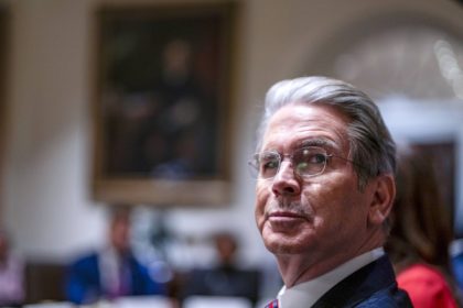 secretarul trezoreriei sua recomanda tuturor tarilor sa nu riposteze la taxele vamale relaxati va si incasati lovitura 67ee38fc7df80