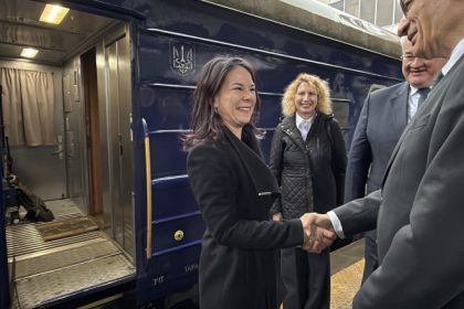 sefa diplomatiei germane a mers in vizita de ramas bun la kiev este absolut crucial sa aratam ca suntem alaturi de ucraina 67ebc192e6a09