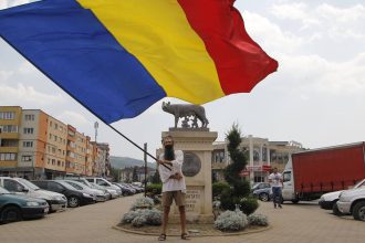 stegarul dac sub control judiciar 60 de zile nu are voie sa participe la proteste si trebuie sa poarte dispozitiv de monitorizare 67ec5139ed976