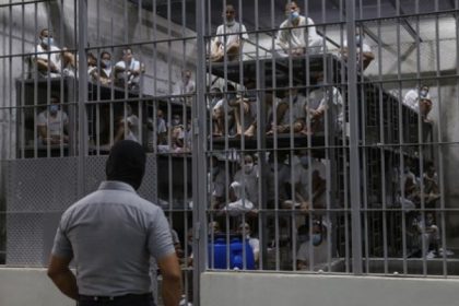sua au expulzat in el salvador zece criminali din organizatii teroriste vor fi inchisi in mega inchisoarea cecot 67fc237e610bc