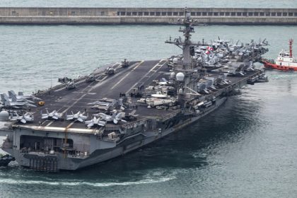 sua au trimis inca un portavion in orientul mijlociu 67f8a55b851bd