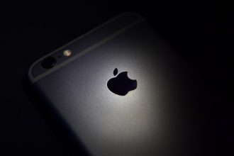 tarile in care sunt produse gadgeturile apple si cum ar putea fi afectata compania de taxele vamale impuse de trump 67ef752d937b7