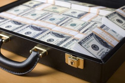 tot mai multi americani bogati isi deschid conturi bancare in elvetia si vor cetatenie europeana este un plan de rezerva 68048fc1e472b