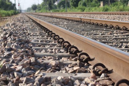 traficul feroviar este perturbat in zona capitalei din cauza unei defectiuni la sistemul de centralizare precizarile cfr 6810a415cb443