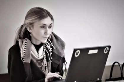 ucrainenii au recuperat trupul jurnalistei viktoria roschina torturata si ucisa de rusi a putut fi identificata doar dupa testele adn 680b16da183f6