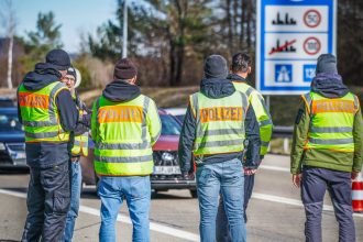 ue vrea sa consolideze paza la frontiere iar agentia frontex sa ajunga la 30 000 de angajati un raspuns national nu e suficient 67eceaffb16d2