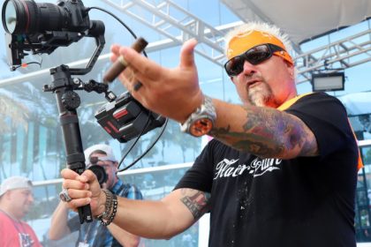 un bucatar celebru a pus o singura conditie pentru copiii sai ca sa aiba acces la mostenirea lui fiul cel mic vrea sa negocieze 680008c0e5b19