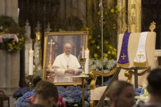 un campion suprem al pacii martin scorsese andrea bocelli whoopi goldberg printre vedetele care deplang moartea papei francisc 680762c8e15b5