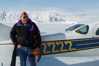 un pilot din alaska a ramas fara avion din cauza a sase beri barbatul a ajuns si la inchisoare 680e26d0c0793