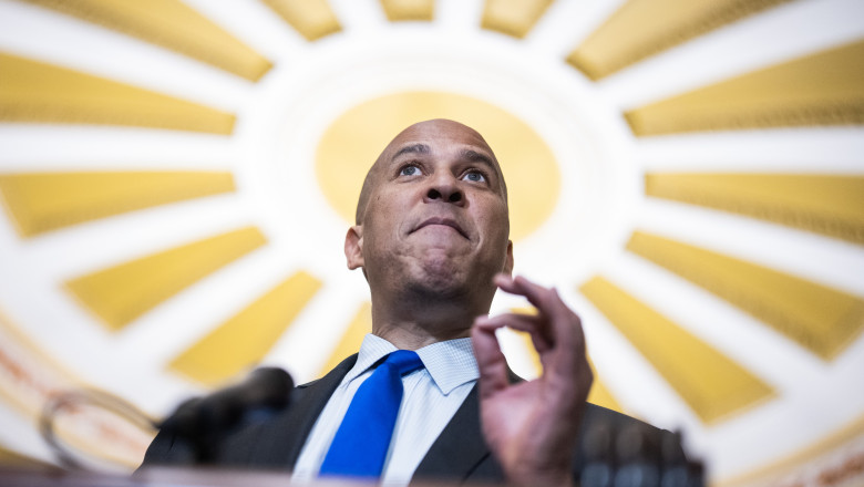 un senator american vorbeste de 14 ore la tribuna in semn de protest fata de politicile lui trump a provocat atatea pagube 67ebfcd6cb77a