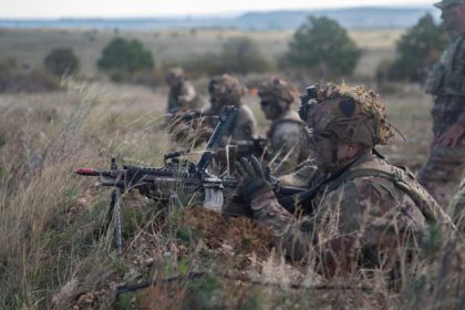 ungaria peste 5 000 de persoane s au alaturat rezervistilor fortelor armate in ultimele zece luni ritm de recrutare fara precedent 67f52d10e4291