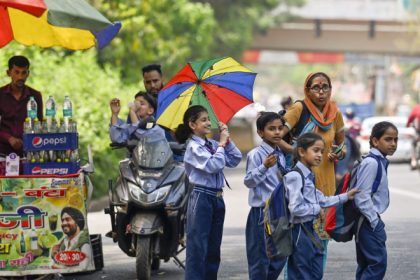 valul de caldura prelungit din india si pakistan pune la incercare limitele de supravietuire temperaturi de pana la 49c 67ff2da1ae6a2