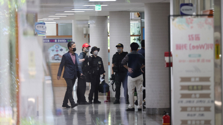 video atac la un liceu din coreea de sud mai multe persoane au fost injunghiate printre care si directorul institutiei 680f5e89220b7