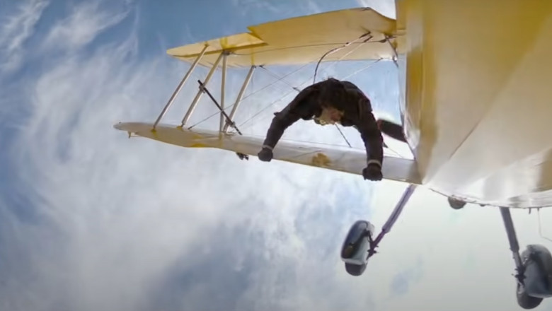 video cascadorie uimitoare a lui tom cruise la 2 400 metri altitudine cu vant de 225 km h pentru misiune imposibila 8 68022d3084204