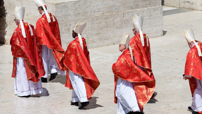 video conclavul celor 135 de cardinali se pregateste pentru alegerea noului papa cine sunt favoritii 680e3ac1bada2