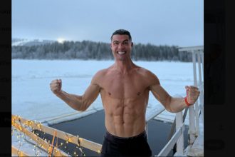 video cristiano ronaldo vacanta in laponia starul din campionatul saudit a facut o baie la 20 de grade celsius 67ebdabf43c50