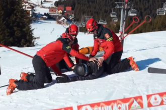 video de pe partie la spital peste 150 de turisti au fost salvati in ultimele patru zile multe dintre accidente au avut loc la sanius 67ebdabb47164